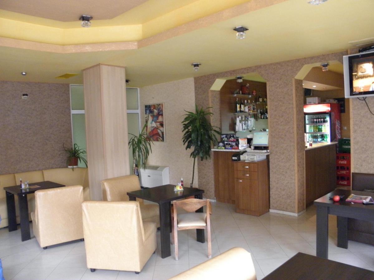 Hotel Pilevski Yukarı Cuma Dış mekan fotoğraf