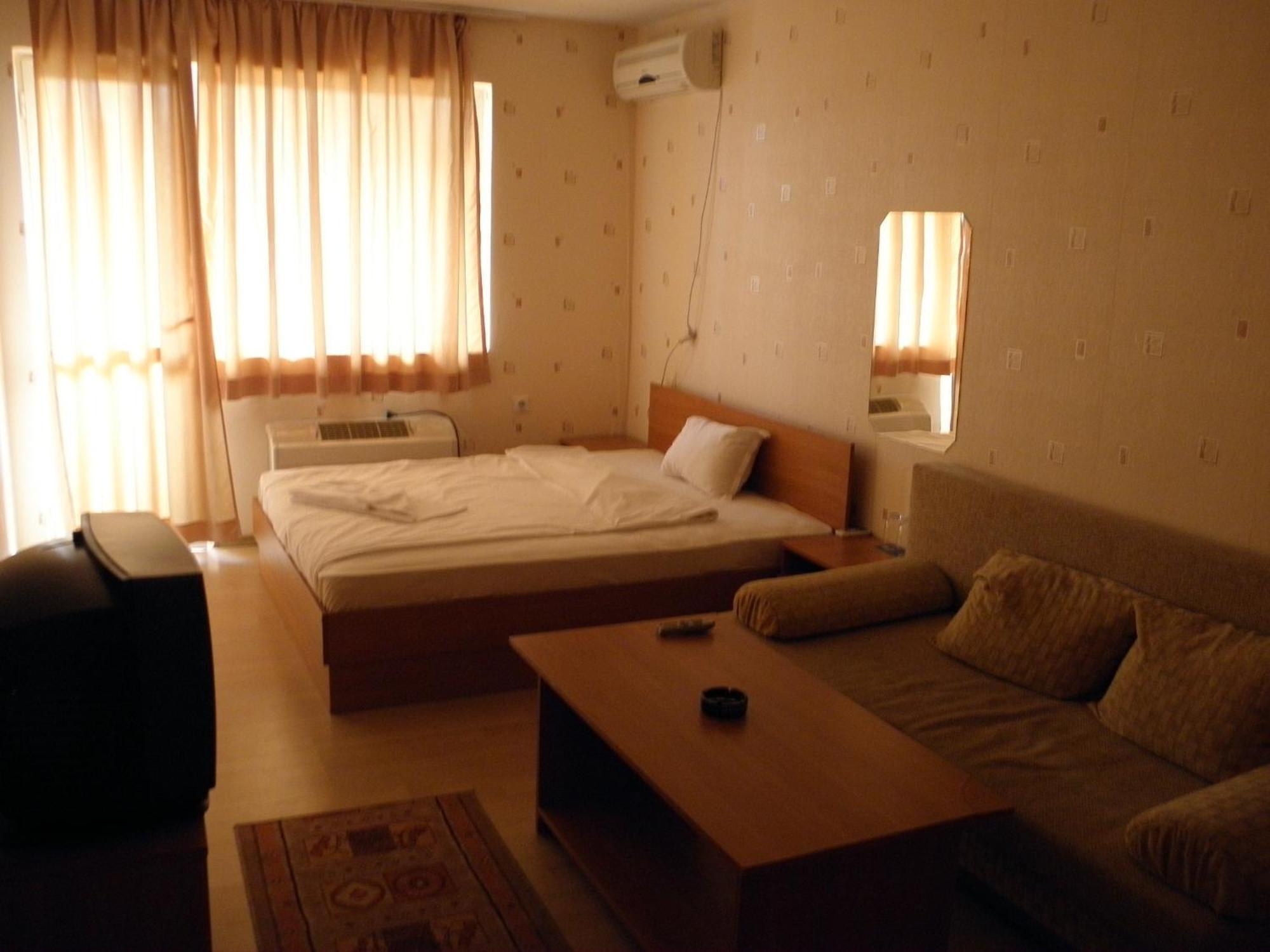 Hotel Pilevski Yukarı Cuma Dış mekan fotoğraf
