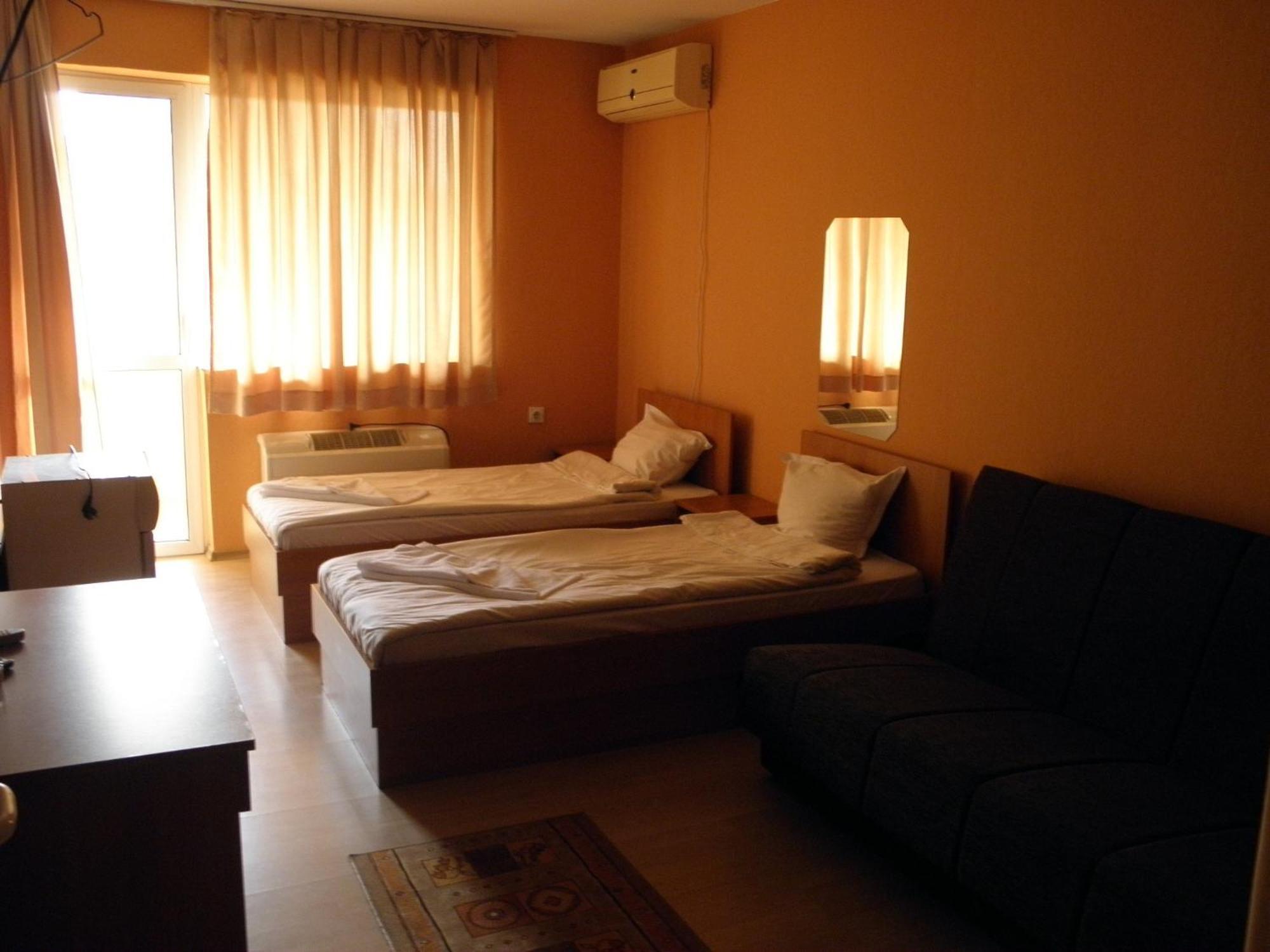 Hotel Pilevski Yukarı Cuma Dış mekan fotoğraf